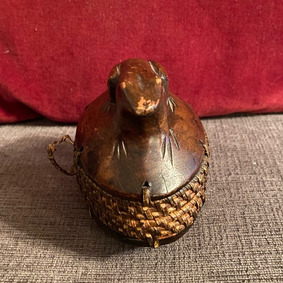 Vintage Indonesian Lombok Hand Carved Frog Woven Bamboo Lid Basket Trinket Box - Picture 3 of 12